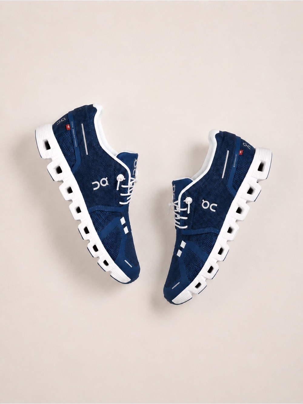 On Cloud 5 Denim White Women’s 11 Running Sneakers Athleisure Gorpcore